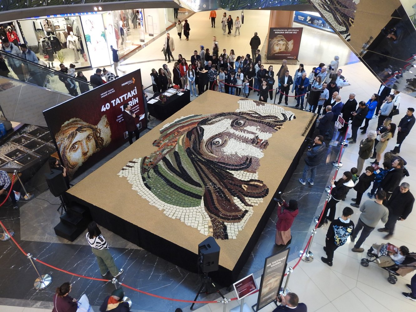 The largest mosaic created with the most varieties of spices & pulses & grain 